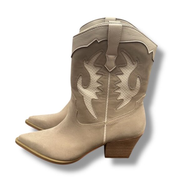 Oasis Society Shoes - Oasis Society Houston Taupe Beige White Cowboy Western Vegan Leather Boots 8.5